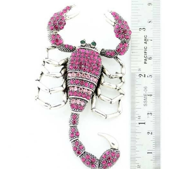 Silver plated pink and white crystal Scorpion brooch - Picture 4 of 16